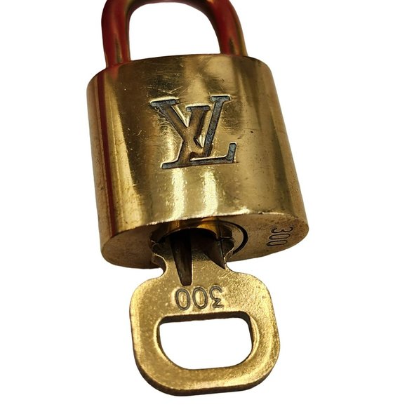 Louis Vuitton White Leather Sac Riveting Bag - Dust Bag + Lock & Key + COA - Picture 10 of 16